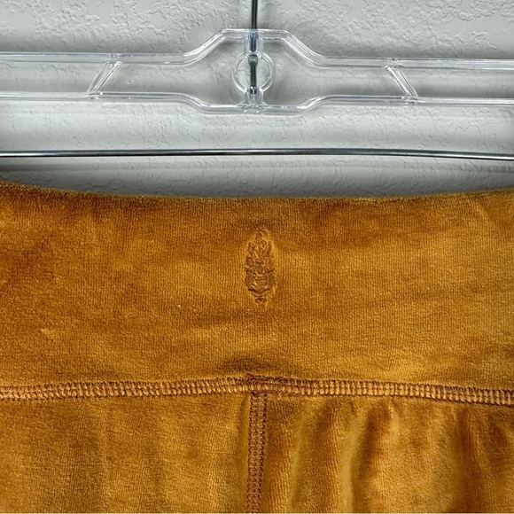 Free People FP Movement Gold Yellow Velvet Like Boho Jogger Pants Size Small - Picture 4 of 7